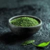 Super Maeng Da Kratom-Pulver in einer Schale